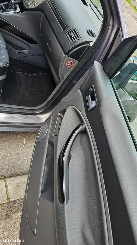 Second-hand Ford Kuga Trend 140 CP (102 kW) 2012 Maro SUV