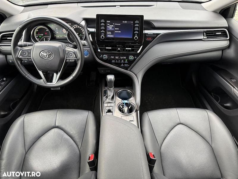 Second-hand Toyota Camry Business Edition 218 CP (160 kW) 2021 Culoaregri Berlinǎ