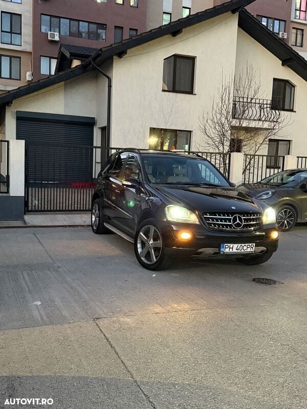 Negru Utilizat 2008 Mercedes ML320 SUV | 6.300 EUR (Preț OK) - Imagine 1/4