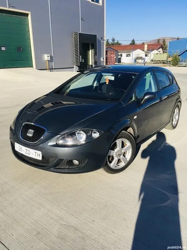 Second-hand Seat Leon 102 CP (75 kW) 2008 Gri Hatchback