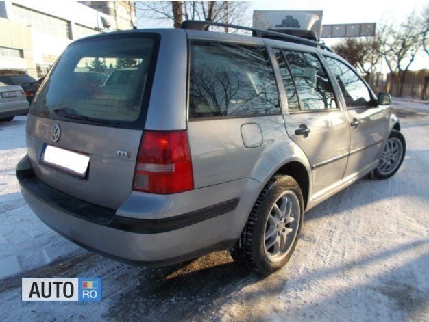 Second-hand VW Golf IV 101 CP (74 kW) 2004 Argintiu metalizat Break