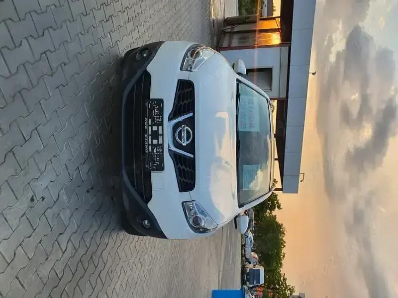 Alb Utilizat 2012 Nissan Qashqai SUV | 6.200 EUR (Preț OK) - Imagine 1/4