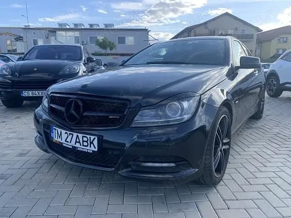 Gri Utilizat 2012 Mercedes C220 AMG Coupe | 8.900 EUR (Preț bun) - Imagine 1/4