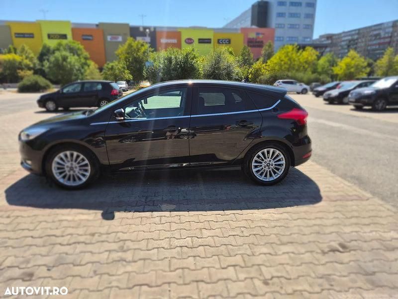 Second-hand Ford Focus Titanium 150 CP (110 kW) 2017 Culoarenegru Hatchback