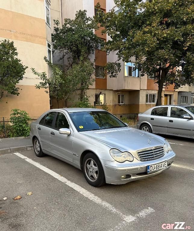 Utilizat 2003 Mercedes C180 Berlinǎ | 2.700 EUR - Imagine 1/4