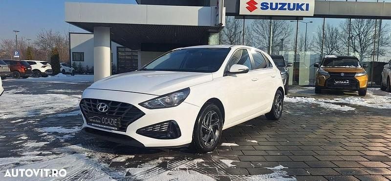 Culoarealb Utilizat 2021 Hyundai i30 Hatchback | 11.750 EUR (Preț bun) - Imagine 1/4