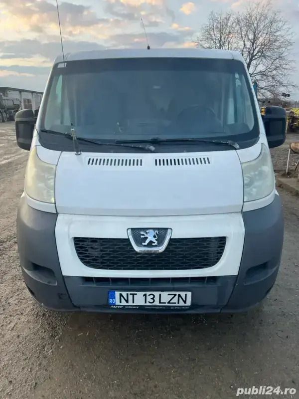 Second-hand Peugeot Boxer 100 CP (73 kW) 2012 Van