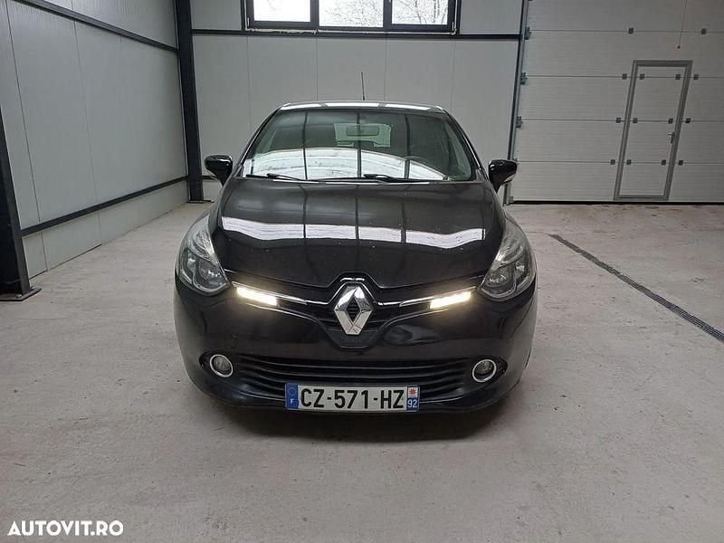 Second-hand Renault Clio IV 90 CP (66 kW) 2013 Culoarenegru Hatchback