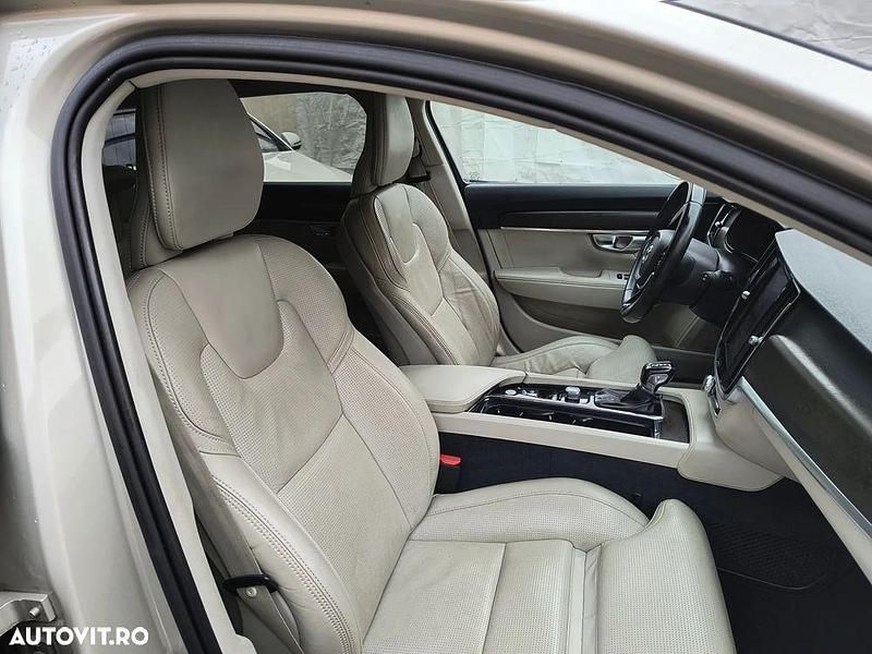 Second-hand Volvo V90 235 CP (172 kW) 2019 Culoarebej Break