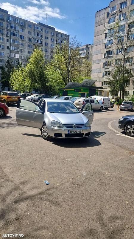 Culoareargint Utilizat 2009 VW Golf Comfortline Coupe | 3.999 EUR (Preț OK) - Imagine 1/4