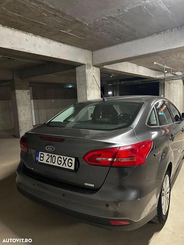 Second-hand Ford Focus ST-Line 125 CP (91 kW) 2016 Gri Berlinǎ