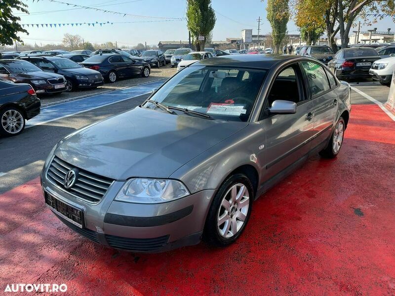 Second-hand VW Passat 101 CP (74 kW) 2002 Gri Berlinǎ
