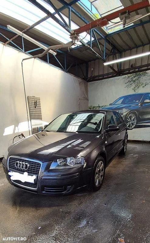 Culoaregri Utilizat 2007 Audi A3 Ambiente Hatchback | 2.400 EUR (Preț bun) - Imagine 1/4