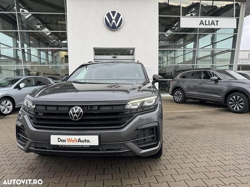 Culoaregri Utilizat 2022 VW Touareg Style SUV | 52.499 EUR (Scump) - Imagine 1/4