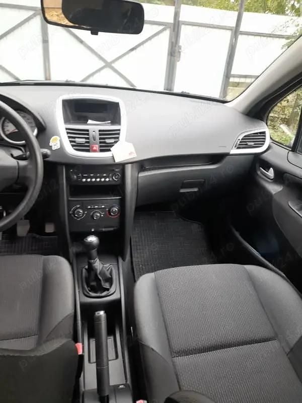 Utilizat 2010 Peugeot 207 Break | 4.200 EUR - Imagine 1/4