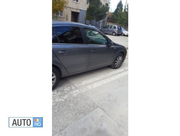 Gri Utilizat 2005 Opel Astra Hatchback | 3.200 EUR (Scump) - Imagine 1/4