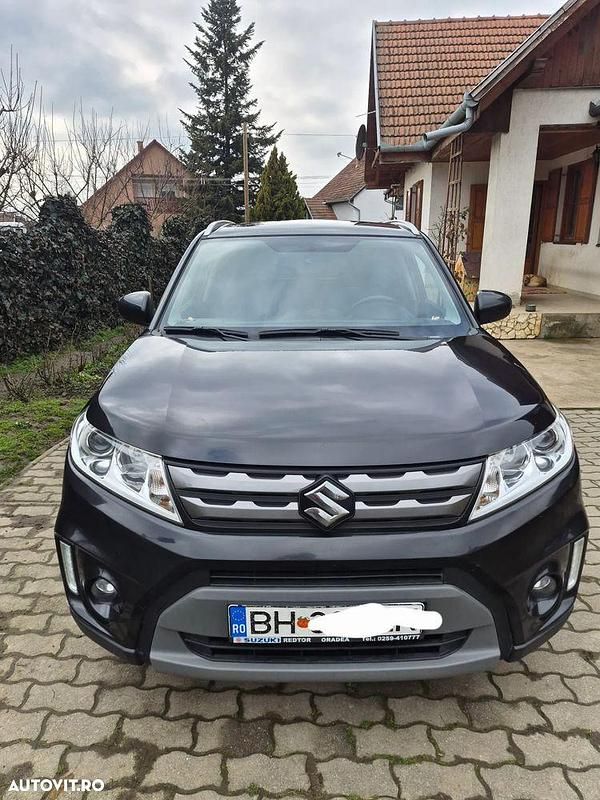 Second-hand Suzuki Vitara 120 CP (88 kW) 2016 Culoarenegru SUV