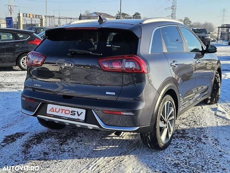 Second-hand Kia Niro 141 CP (103 kW) 2017 Negru SUV