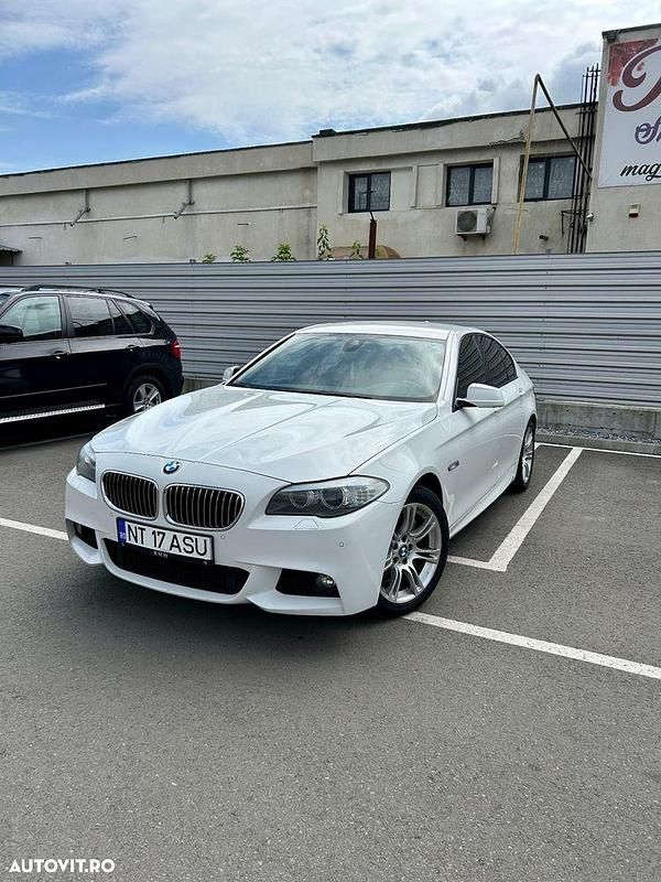 Culoarealb Utilizat 2014 BMW 525 M Sport Berlinǎ | 12.500 EUR (Preț bun) - Imagine 1/4