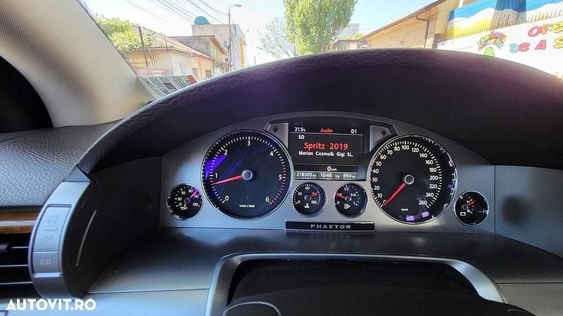 Culoarenegru Utilizat 2014 VW Phaeton Berlinǎ | 10.500 EUR (Preț OK) - Imagine 1/4