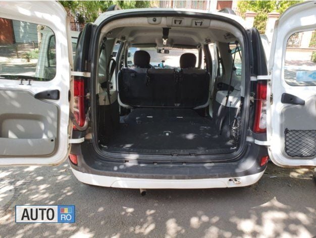 Second-hand Dacia Logan 105 CP (77 kW) 2008 Alb Berlinǎ