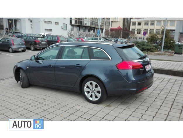 Second-hand Opel Insignia 160 CP (117 kW) 2010 Albastru marin Break