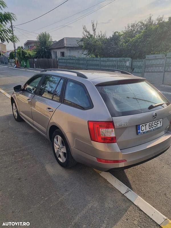 Culoaregalbeuriu Utilizat 2015 Skoda Octavia Elegance Break | 10.000 EUR (Super Preț) - Imagine 1/4