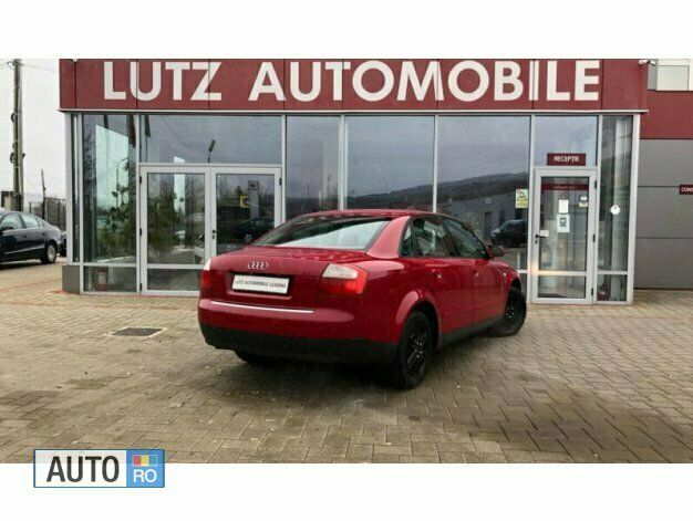 Second-hand Audi A4 S-Line 100 CP (73 kW) 2001 Rosu Berlinǎ