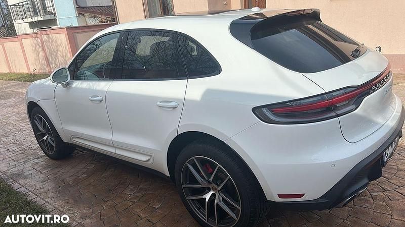 Second-hand Porsche Macan 381 CP (280 kW) 2024 Culoarealb SUV