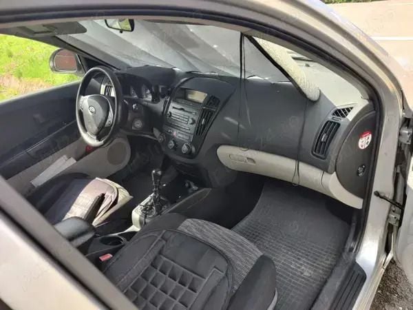 Utilizat 2008 Kia Ceed Break | 1.990 EUR (Preț bun) - Imagine 1/4