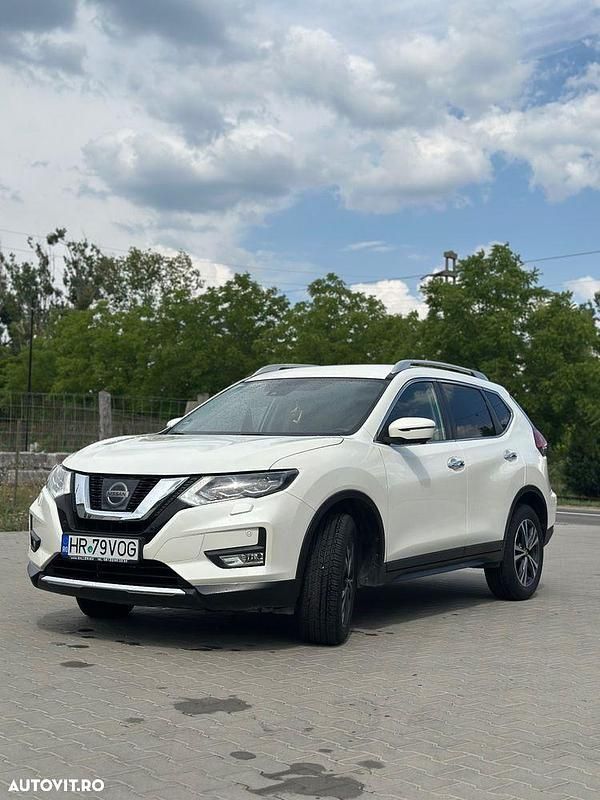 Second-hand Nissan X-Trail Acenta 177 CP (130 kW) 2018 Culoarealb SUV