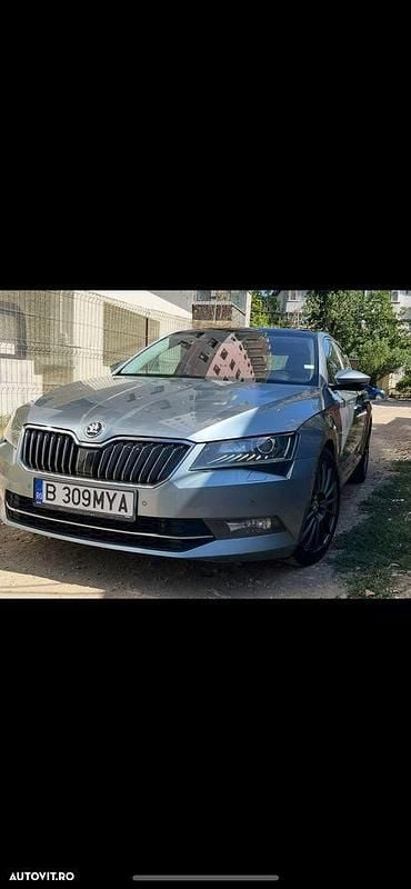 Culoareargint Utilizat 2016 Skoda Superb SportLine Berlinǎ | 14.500 EUR (Preț OK) - Imagine 1/4