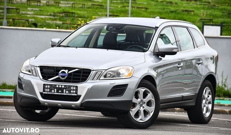Argint Utilizat 2012 Volvo XC60 Summum SUV | 10.499 EUR (Preț OK) - Imagine 1/4