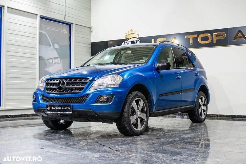 Culoarealbastru Utilizat 2008 Mercedes ML350 SUV | 7.999 EUR - Imagine 1/4