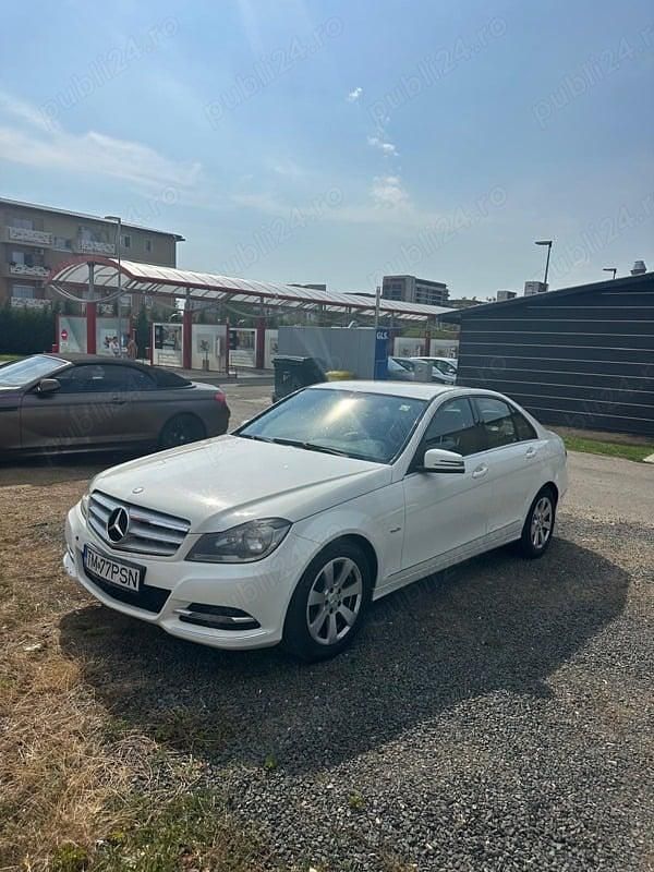 Second-hand Mercedes C200 136 CP (100 kW) 2011 Berlinǎ