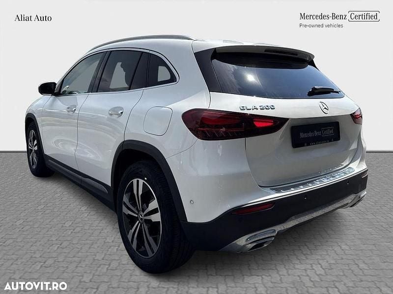 Second-hand Mercedes GLA200 163 CP (119 kW) 2024 Alb SUV