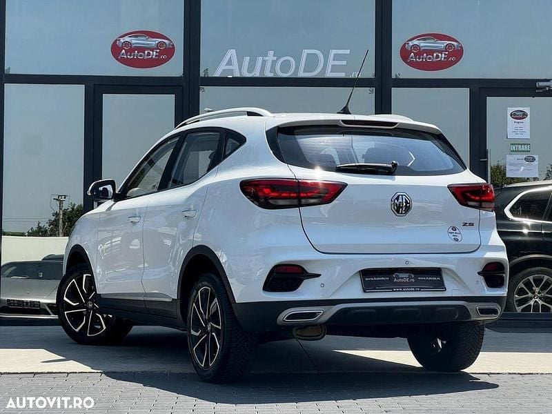 Second-hand MG ZS Luxury 106 CP (77 kW) 2022 Alb Berlinǎ