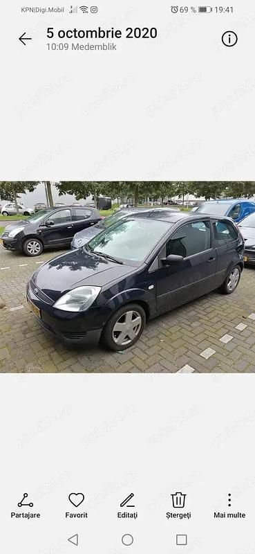 Second-hand Ford Fiesta 69 CP (50 kW) 2005 Albastru Hatchback