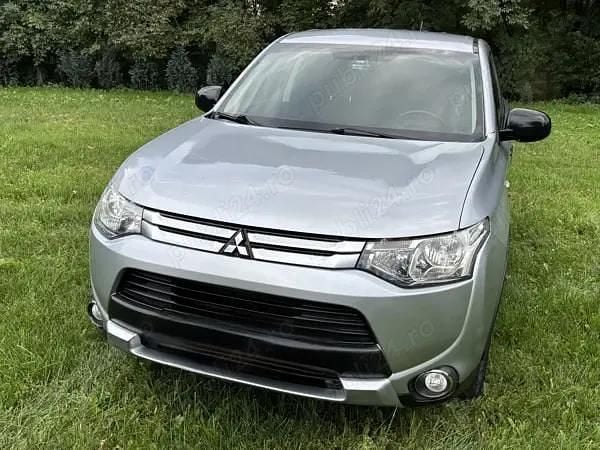 Utilizat 2015 Mitsubishi Outlander SUV | 10.900 EUR (Preț OK) - Imagine 1/4