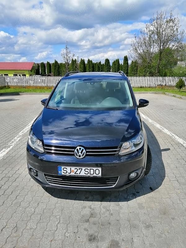 Utilizat 2011 VW Touran Monovolum | 7.199 EUR (Preț OK) - Imagine 1/4