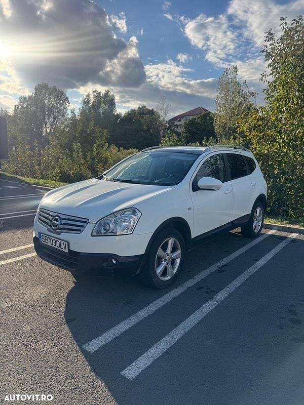 Culoarealb Utilizat 2009 Nissan Qashqai +2 Tekna SUV | 6.000 EUR (Preț OK) - Imagine 1/4