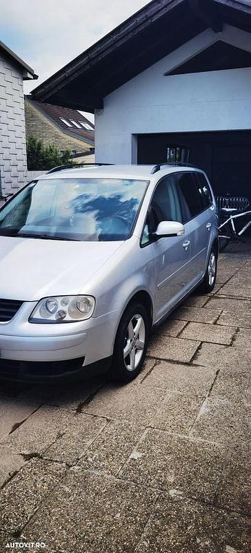 Culoaregri Utilizat 2004 VW Touran Comfortline Monovolum | 2.350 EUR (Preț bun) - Imagine 1/4