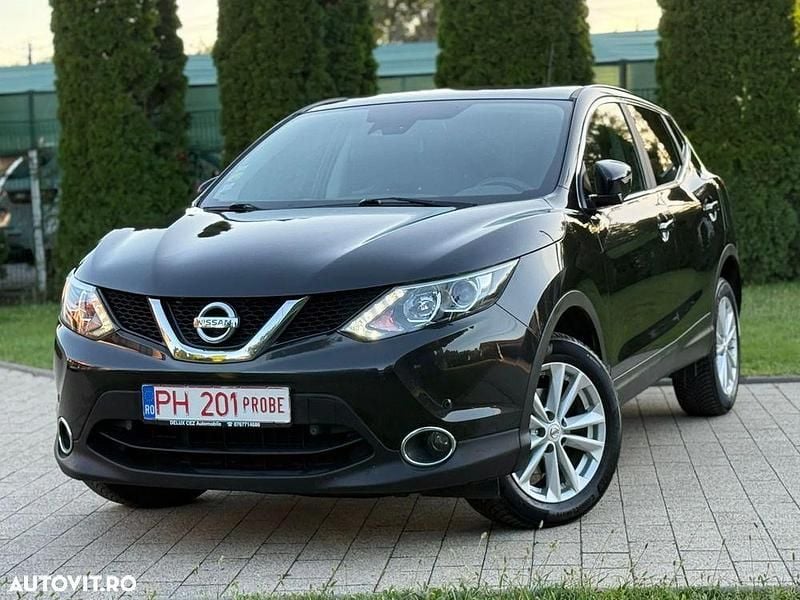 Culoarenegru Utilizat 2015 Nissan Qashqai N-Connecta SUV | 9.999 EUR (Preț OK) - Imagine 1/4