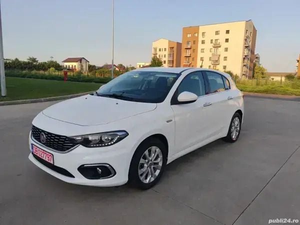 Alb Utilizat 2016 Fiat Tipo Lounge Hatchback | 6.990 EUR (Puțin scump) - Imagine 1/4