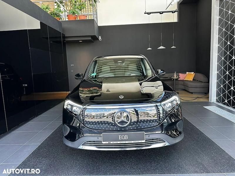 Negru Nouă 2025 Mercedes EQB250+ SUV | 52.188 EUR - Imagine 1/4