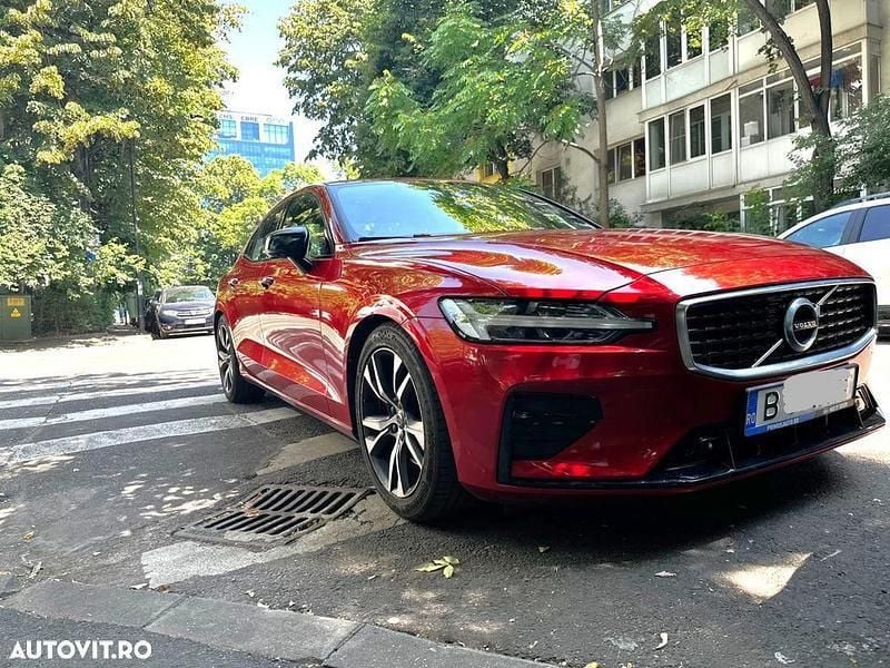 Rosu Utilizat 2020 Volvo S60 R-Design Berlinǎ | 21.900 EUR (Preț bun) - Imagine 1/4