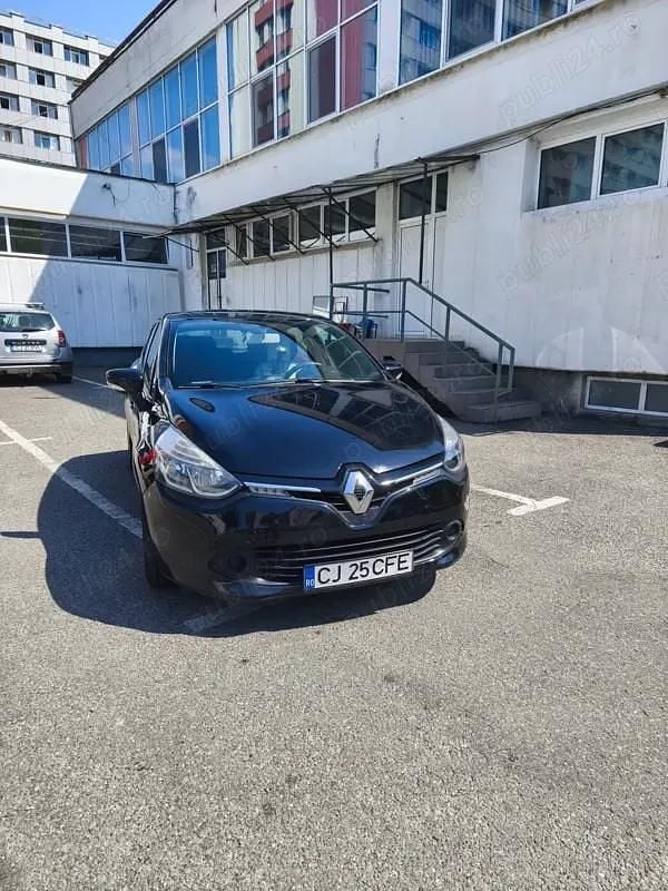 Utilizat 2013 Renault Clio IV Expression Hatchback | 3.400 EUR (Preț OK) - Imagine 1/4