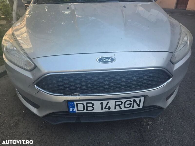 Gri Utilizat 2016 Ford Focus Titanium Break | 4.900 EUR (Super Preț) - Imagine 1/4