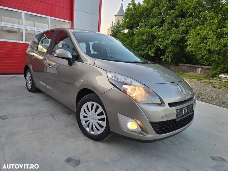Gri Utilizat 2011 Renault Grand Scénic III Expression Monovolum | 4.690 EUR (Puțin scump) - Imagine 1/4