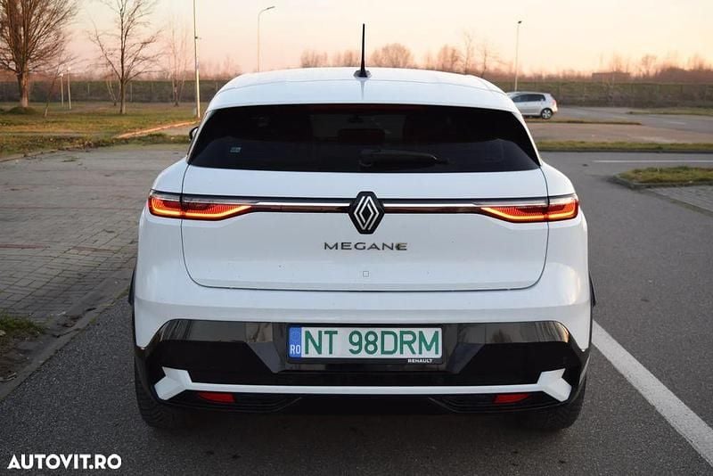 Second-hand Renault Mégane Equilibre 161 kW (220 CP) 2023 Culoarealb SUV